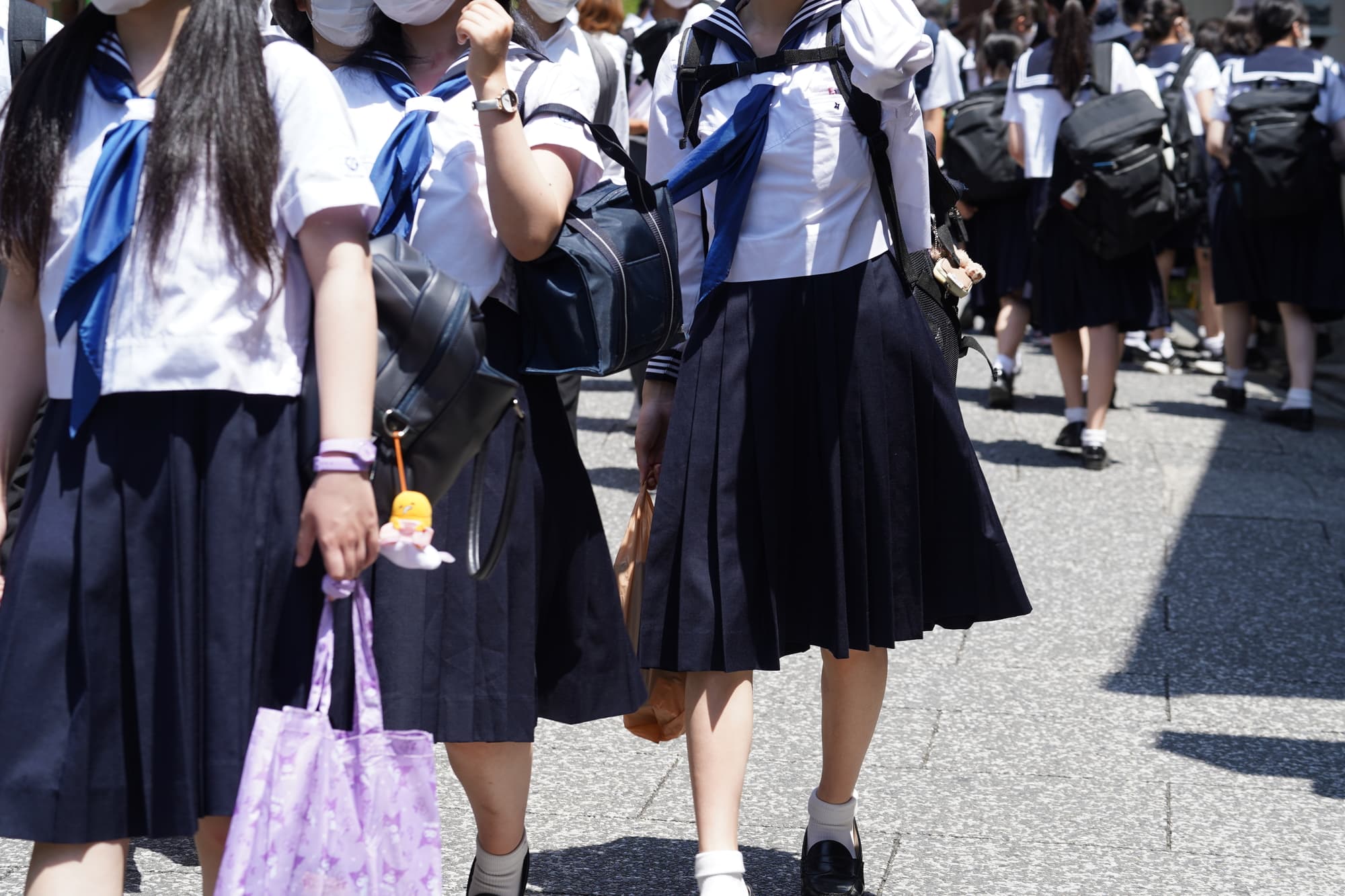 小学校・中学校での活用:修学旅行・林間学校の事前準備から当日連絡まで一本化